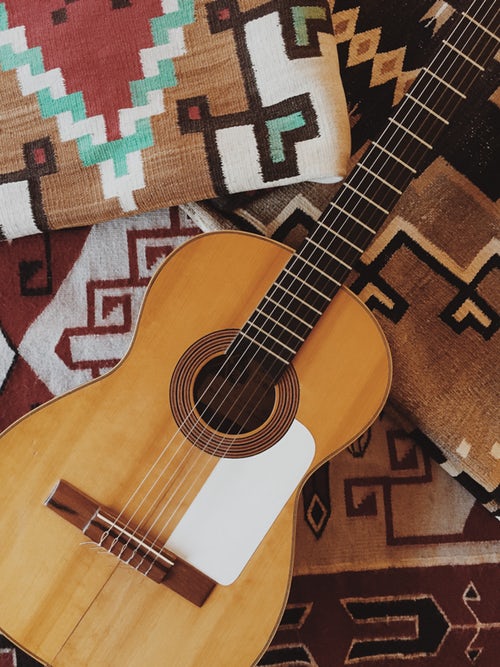 syksyn valokuvaideoita instagramille - kitara