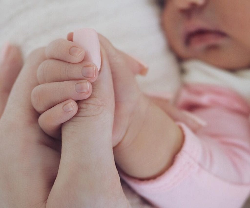 Kylie Jenner vastasyntyneen tyttärensä kanssa Instagram